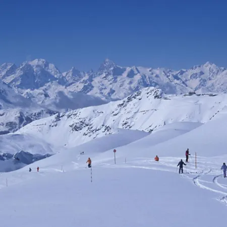 Studio Pour 4 Pers Proche Pistes Et Commerces, Animaux Acceptes - Fr-1-445-141 *